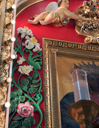 Image of St. Josaphat Catholic Church Reardos Closeup